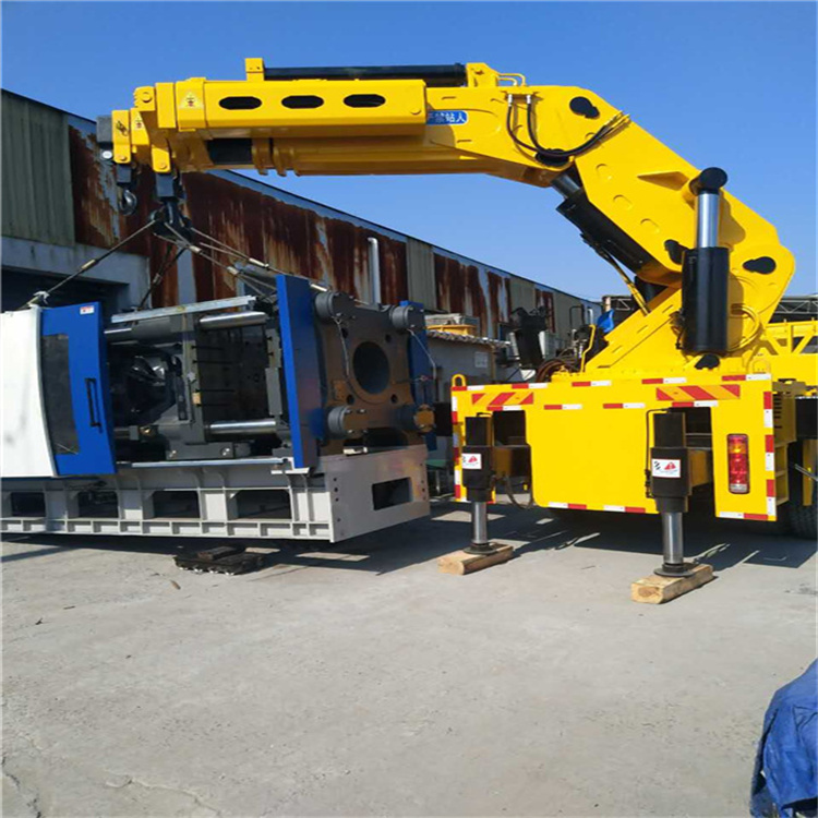 咸宁 大吨位折臂吊出租费用解析：一小时租赁多少钱