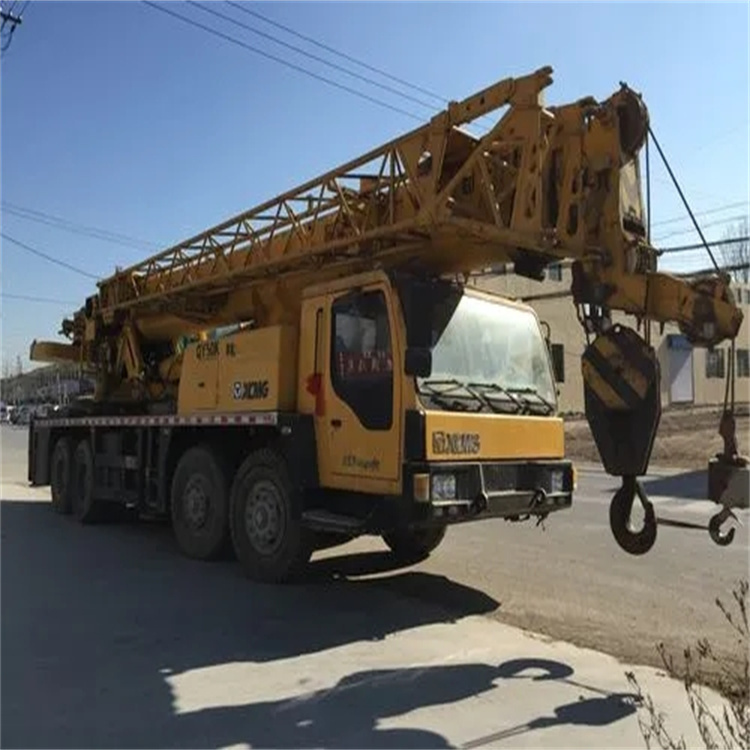 咸宁哪里有专业吊车出租